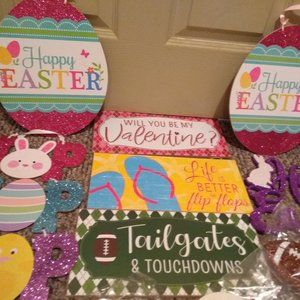 Lot of 14 wreath supplies, Easter Sign,Football Sign,Summer Sign,Halloween,Owl